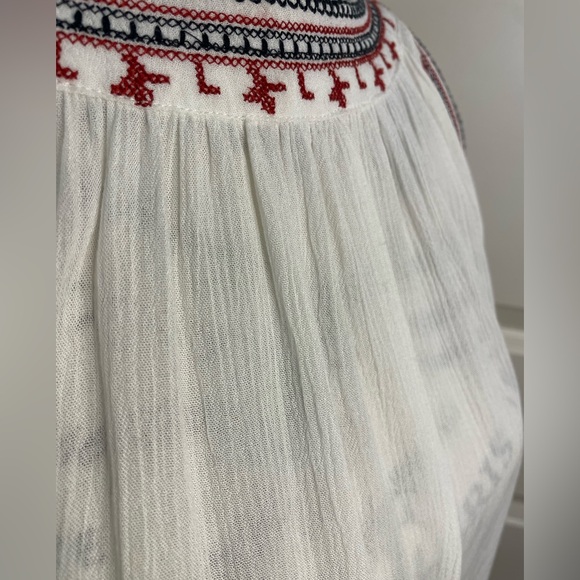 Como Vintage Embroidered White Sleeveless Cold Shoulder Top Size Large - Picture 8 of 13